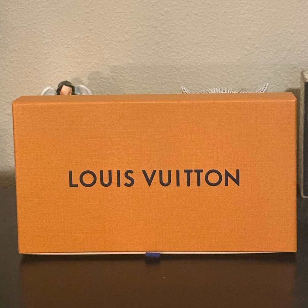 Louis Vuitton Black Zip Around Epi Wallet
